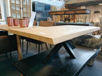 Salontafel boomstam (outlet) beschikbaar voor biedingen