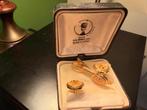 Manchetknopen en dasspeld Fifa World Cup 2002 Korea Japan, Ophalen of Verzenden, Zo goed als nieuw, Overige materialen