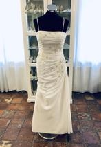 Nieuwe ivoorkleurige Benjamin Roberts bruidsjurk maat 32/34, Kleding | Dames, Trouwkleding en Trouwaccessoires, Trouwjurk, Wit