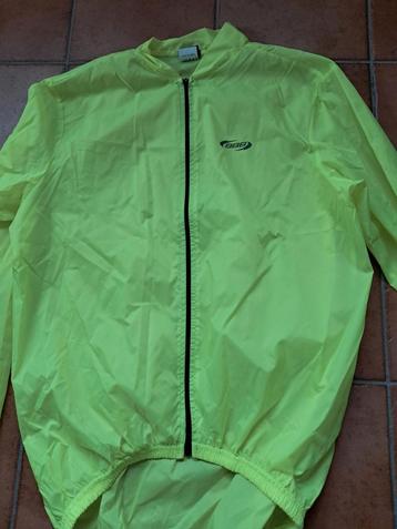Regenjack Geel/Groen Mountainbike beschikbaar voor biedingen