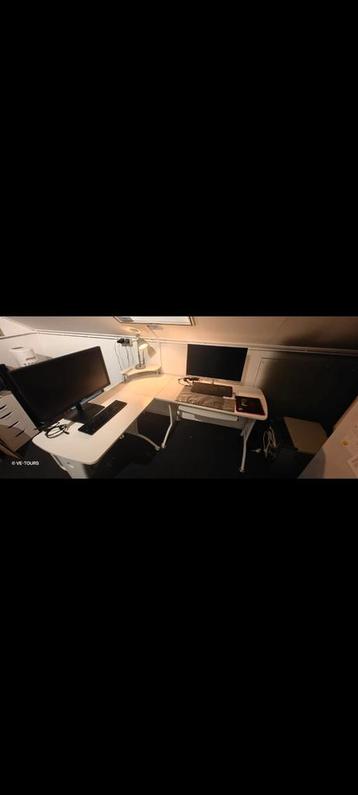Hoek bureau 