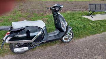 scooter beschikbaar voor biedingen