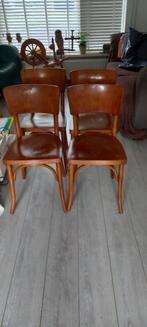 Antieke cafestoelen, Ophalen