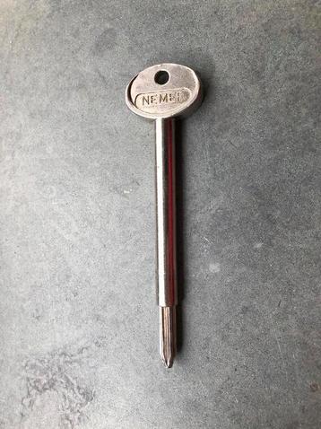 NEMEF sterstift sleutel S 2603 tbv insteekgrendel 2603/4 beschikbaar voor biedingen