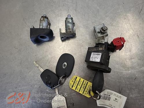 Slotenset van een Renault Master, Auto-onderdelen, Carrosserie en Plaatwerk, Renault, Gebruikt, 3 maanden garantie, Ophalen of Verzenden