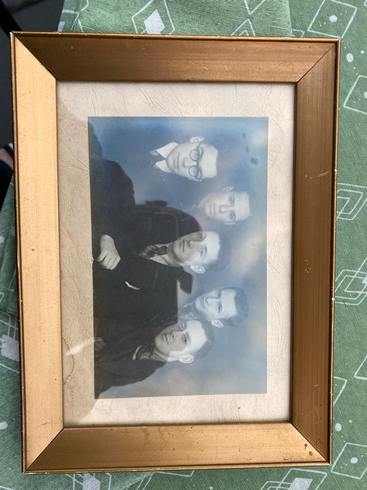 Vintage Foto met Gouden Lijst - Vijf Mannen Portret - Namen, Antiek en Kunst, Kunst | Tekeningen en Foto's, Ophalen of Verzenden