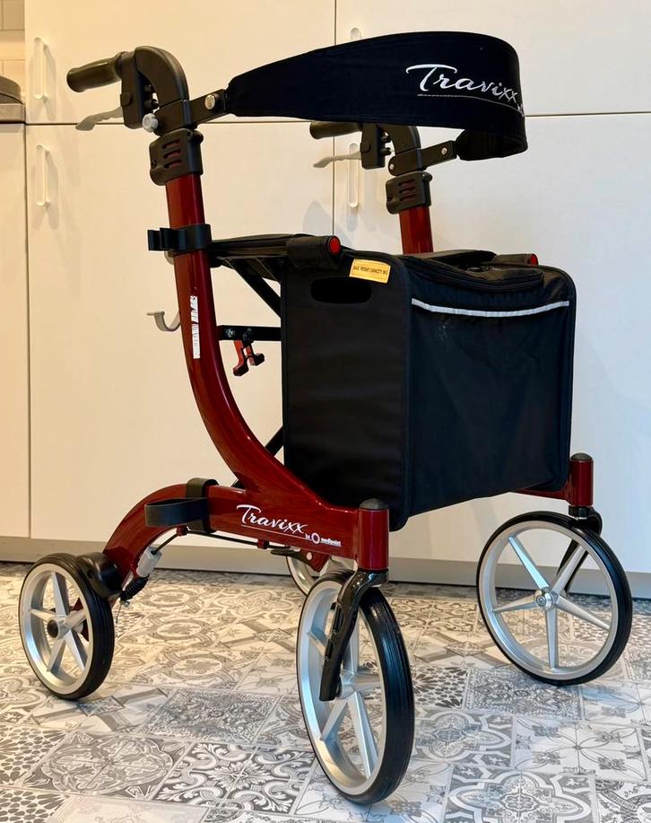 Travixx Deluxe Rollator, maat M, rood., Diversen, Rollators, Zo goed als nieuw, Lichtgewicht, Opvouwbaar, Ophalen