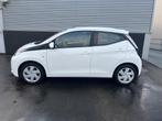 Toyota Aygo 1.0 VVT-i x-play Fabrieksgarantie tot 16 nov 202, Auto's, Voorwielaandrijving, Stof, Gebruikt, Euro 6