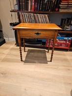 Antiek eiken bijzettafeltje met 1 lade lxbxh 61x40x56, Antiek en Kunst, Antiek | Meubels | Tafels, Ophalen