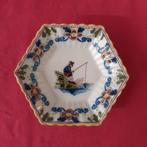 Wandbordje met hengelaar, Antiek en Kunst, Antiek | Keramiek en Aardewerk, Ophalen of Verzenden