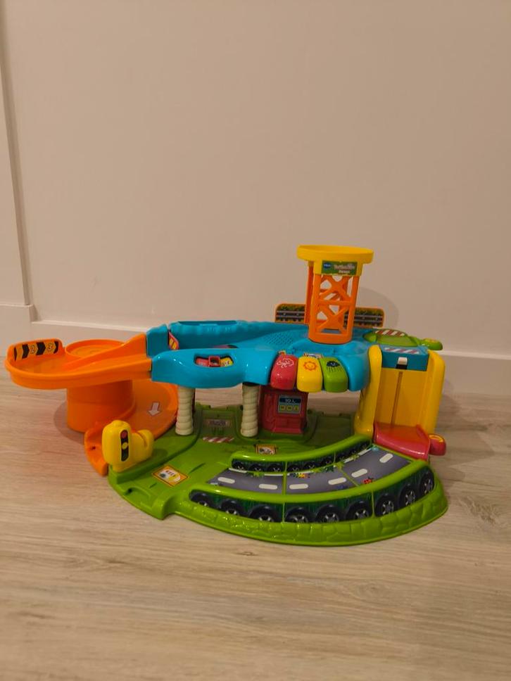 verschillende toet toet auto's oa garage en parkeertoren, Kinderen en Baby's, Speelgoed | Vtech, Gebruikt, 2 tot 4 jaar, Ophalen