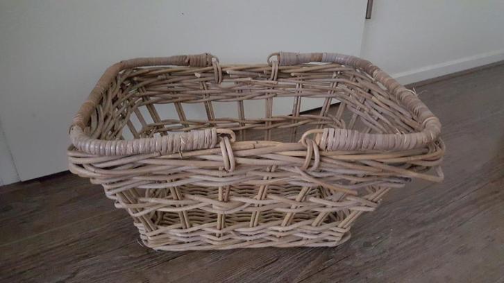 mand draagmand kraammand, Huis en Inrichting, Woonaccessoires | Schalen en Manden, Nieuw, Mand, Rond, Riet, Ophalen