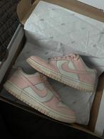 Pink low nike dunks, Zo goed als nieuw, Sneakers of Gympen, Nike, Ophalen