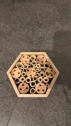 Insectenhotel, Dieren en Toebehoren