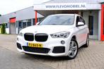 BMW X1 SDrive20i 192pk M Sport Aut. Pano|Alcantara|1e Eig|Na, Auto's, BMW, 1998 cc, Euro 6, Alcantara, Wit