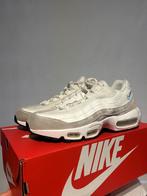 Maat 42 - Nike Air Max 95 Summit White University Blue, Kleding | Dames, Schoenen, Verzenden, Wit, Nike, Nike
