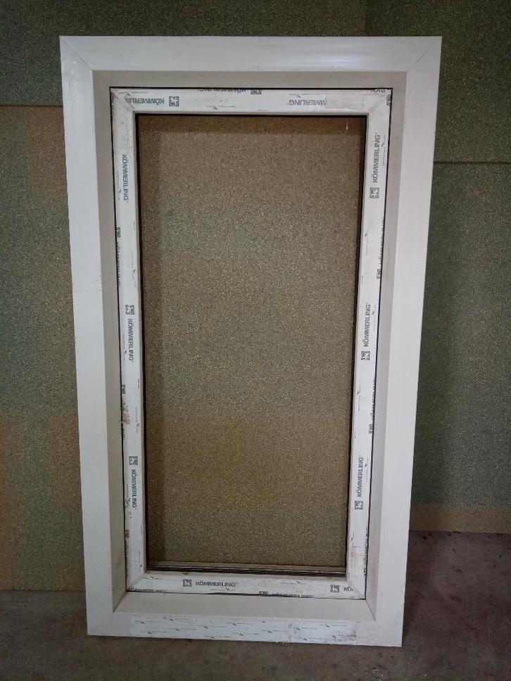 Kunststof kozijn, afm. 770 x 1370 mm, v.v. draaikiepraam, Huis en Inrichting, Overige Huis en Inrichting, Nieuw, Ophalen