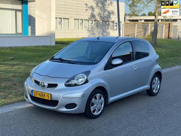Toyota Aygo 1.0-12V Comfort 5drs Airco, Nw Apk, Nap beschikbaar voor biedingen