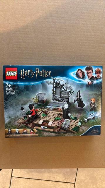 LEGO 75965 Harry Potter – The Rise of Voldemort beschikbaar voor biedingen