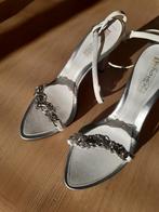 dames zomer schoen witte sandaal maat 38 hogehak 10 cm, Kleding | Dames, Schoenen, Wit, Ophalen of Verzenden, Zo goed als nieuw