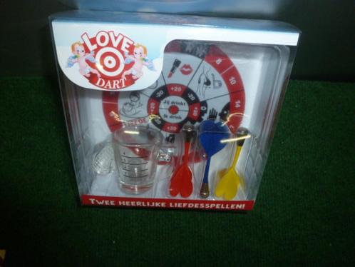NIEUW twee heerlijke liefdesspellen love Dart en Lovers test, Hobby en Vrije tijd, Gezelschapsspellen | Overige, Nieuw, Een of twee spelers