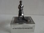Miniatuur zilver S18c man + bijltje zilveren miniaturen, Antiek en Kunst, Verzenden, Zilver