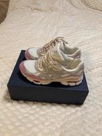 Asics NIEUW - maat 38, Sieraden, Tassen en Uiterlijk, Broches, Ophalen of Verzenden, Zo goed als nieuw, Goud, Overige materialen