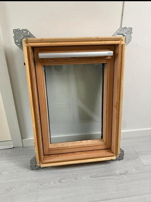 1x Velux dakraam GGL C02/ C 02 3059 afm. 55x78 bieden mag!!, Doe-het-zelf en Verbouw, Glas en Ramen, Zo goed als nieuw, Dakraam