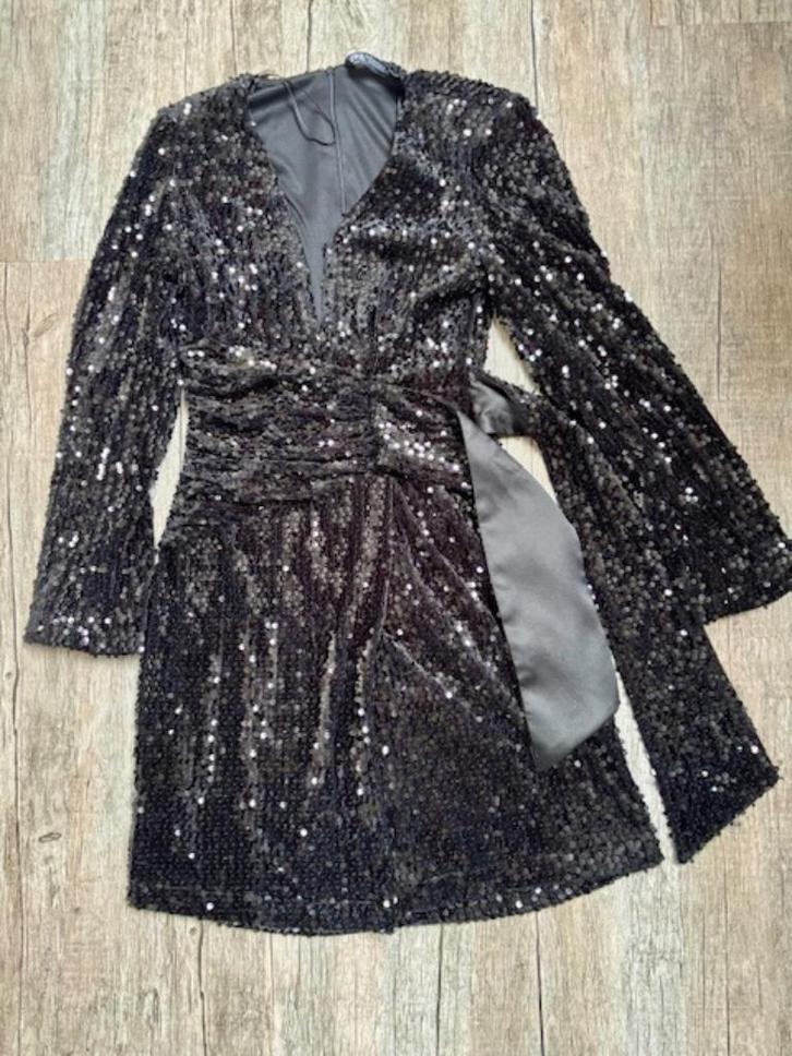zwart glitter jurk van Zara maat XS, Kleding | Dames, Jurken, Zo goed als nieuw, Maat 34 (XS) of kleiner, Zwart, Boven de knie