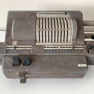 Original Odhner Model 227 pinwheel-rekenmachine beschikbaar voor biedingen