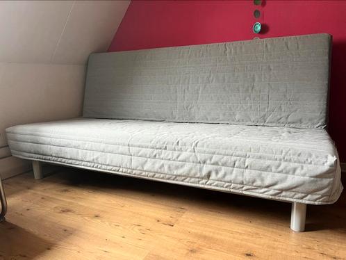 IKEA BEDDINGE SLAAPBANK, Huis en Inrichting, Slaapkamer | Slaapbanken, Zo goed als nieuw, 140 cm, 200 cm, Tweepersoons, Grijs