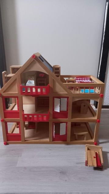 Poppenhuis  beschikbaar voor biedingen