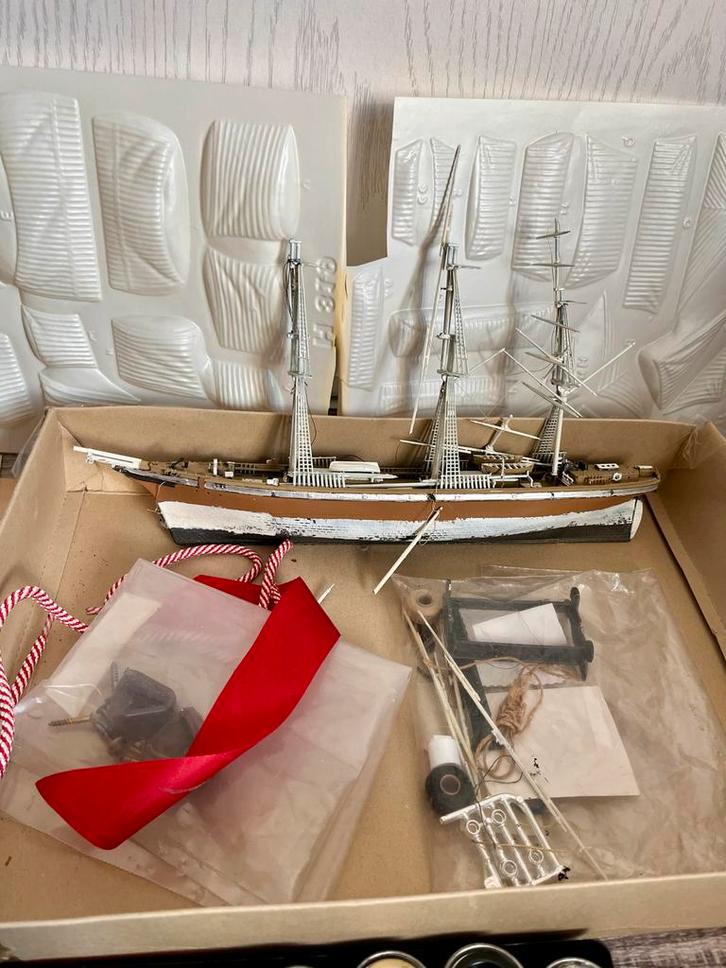 Cutty  Sark Modelbouwboot - Revell, Hobby en Vrije tijd, Modelbouw | Auto's en Voertuigen, Gebruikt, Overige typen, 1:50 of kleiner