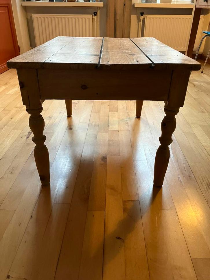 TAFELTJES van grenen 2 stuks, Antiek en Kunst, Antiek | Meubels | Tafels, Ophalen of Verzenden