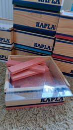 Kistje gekleurde Kapla roze 40 stuks, Kinderen en Baby's, Speelgoed | Houten speelgoed, Overige typen, Ophalen of Verzenden, Zo goed als nieuw