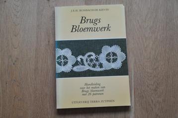 Kantklossen Brugs Bloemwerk beschikbaar voor biedingen