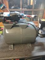 Drinkwaterpomp met drukvat, Ophalen, Zo goed als nieuw, Motor en Techniek, Zeilboot of Motorboot
