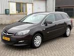 Opel Astra Sports Tourer 1.4 TURBO 140 PK AUT Bj 2014 Design, Stof, Gebruikt, 4 cilinders, Bruin
