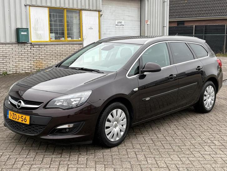 Opel Astra Sports Tourer 1.4 TURBO 140 PK AUT Bj 2014 Design, Auto's, Opel, Bedrijf, Te koop, Astra, ABS, Achteruitrijcamera, Airbags
