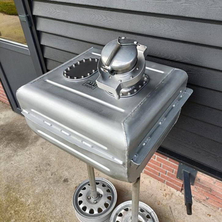 Aluminium tank speciaalbouw., Auto diversen, Autosport-onderdelen, Nieuw, Ophalen of Verzenden