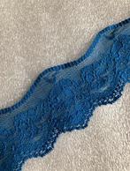 Nylon kant - 4 cm breed x 2 diverse lengte - blauw, Hobby en Vrije tijd, Naaien en Fournituren, Ophalen of Verzenden, Zo goed als nieuw