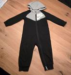 grijze/ zwarte Nike Futura overall/romper. (nieuwstaat), Kinderen en Baby's, Babykleding | Maat 80, Ophalen, Jongetje of Meisje