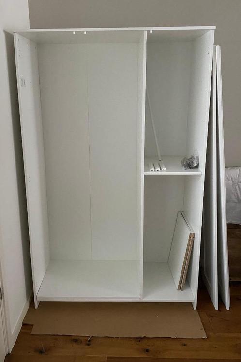 Kledingkast Brimnes IKEA (3 dichte deuren, wit, 117x190cm), Huis en Inrichting, Kasten | Kledingkasten, Gebruikt, 150 tot 200 cm