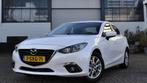 Mazda 3 2.0 Skyactiv-g 88KW Sedan 2013 Wit 82.071km, Auto's, Voorwielaandrijving, 1998 cc, Stof, Zwart