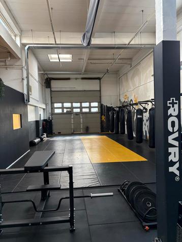 Sportvloer - Dojo beschikbaar voor biedingen