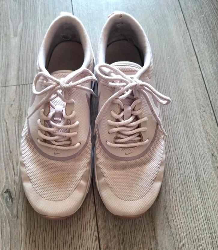 Nike Air Max Thea sneakers maat 38.5, Kleding | Dames, Schoenen, Zo goed als nieuw, Sneakers of Gympen, Roze, Ophalen of Verzenden