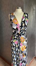 Prachtige Nicowa 40 maxi dress Lange jurk Zwart geel roze, Maat 38/40 (M), Zwart, Ophalen of Verzenden, Zo goed als nieuw
