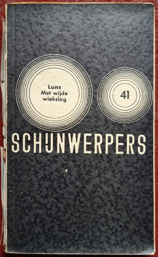 Met wijde wiekslag - Huib Luns - Schijnwerpers - 1940 - IGST, Antiek en Kunst, Antiek | Boeken en Bijbels, Ophalen of Verzenden
