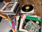 Stapel vinyl platen en vintage koffer, Cd's en Dvd's, Vinyl | Overige Vinyl, Overige formaten, Gebruikt, Ophalen of Verzenden