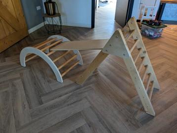 Houten Klimrek & Klimboog met Plank beschikbaar voor biedingen